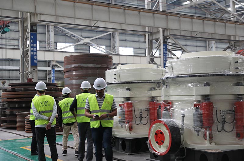 客戶來(lái)廠參觀設(shè)備 客戶來(lái)廠參觀設(shè)備